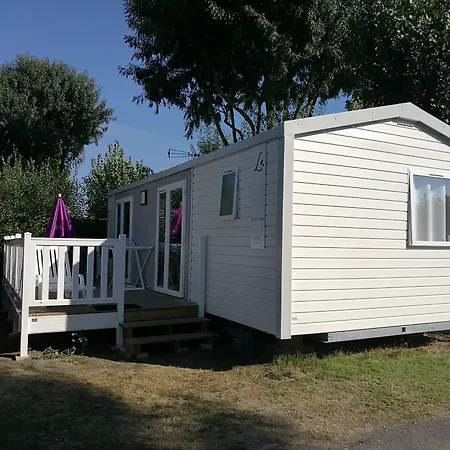 Les Places Dorees Hotel