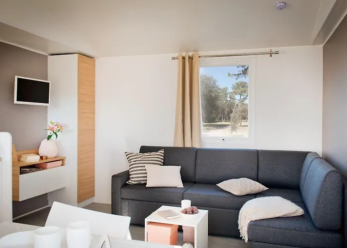 Hotell Les Places Dorees 4*