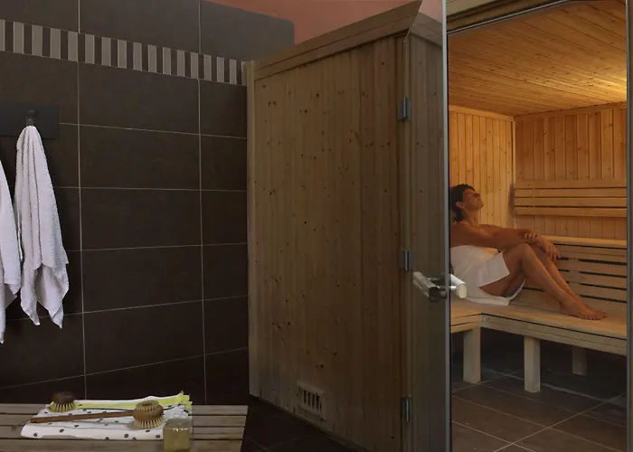 Hotell Les Places Dorees 4*