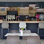 Les Places Dorees 호텔 노트르담드몽