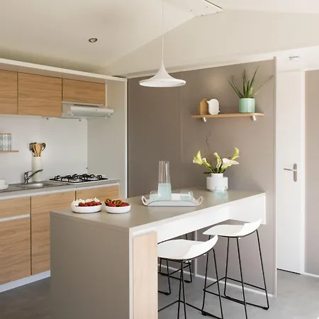 Les Places Dorees Hotel